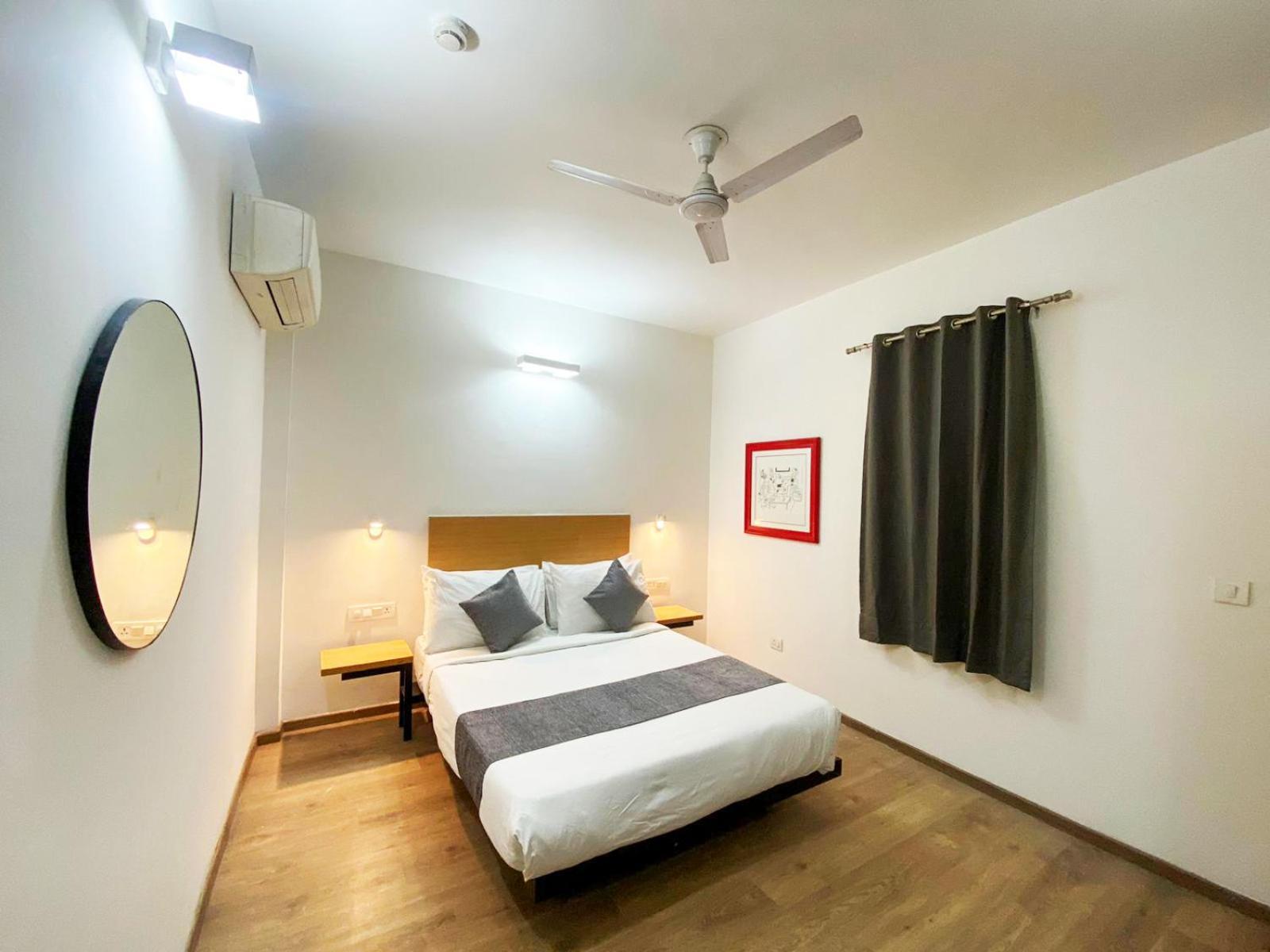 Hotel Crown Inn Faridábád Kültér fotó